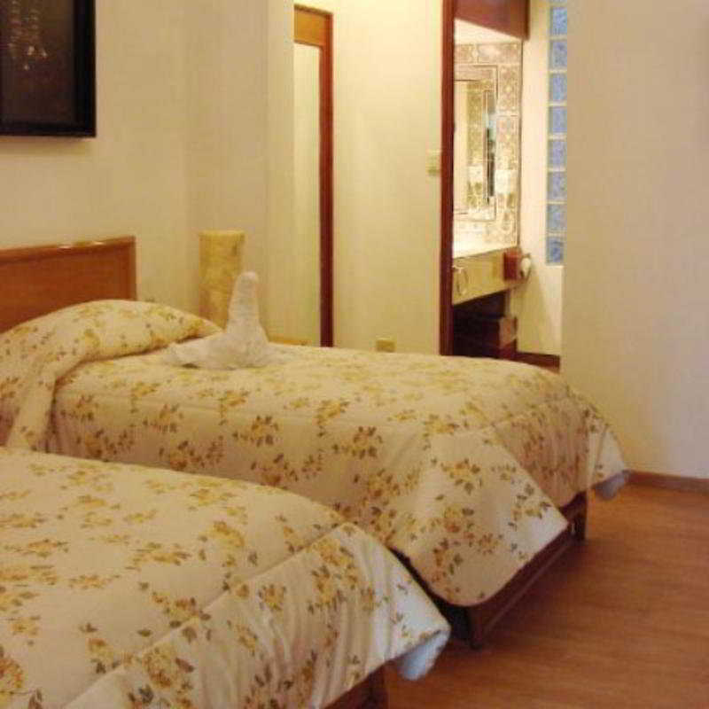 Hostal Del Angel Морелия Екстериор снимка